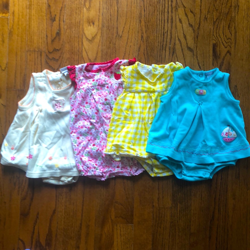 Carter’s baby girls outfits